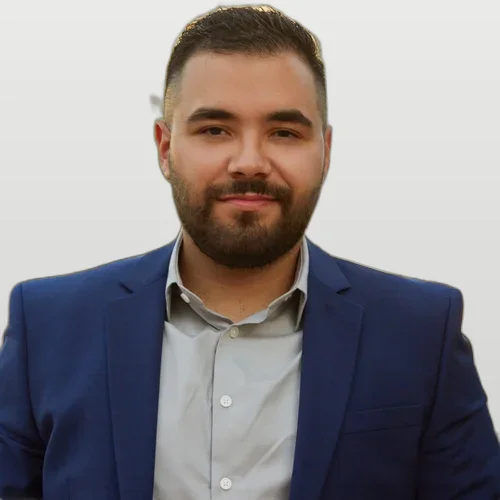 Isaiah Andalon, agente bilingüe, CA DRE #02194166